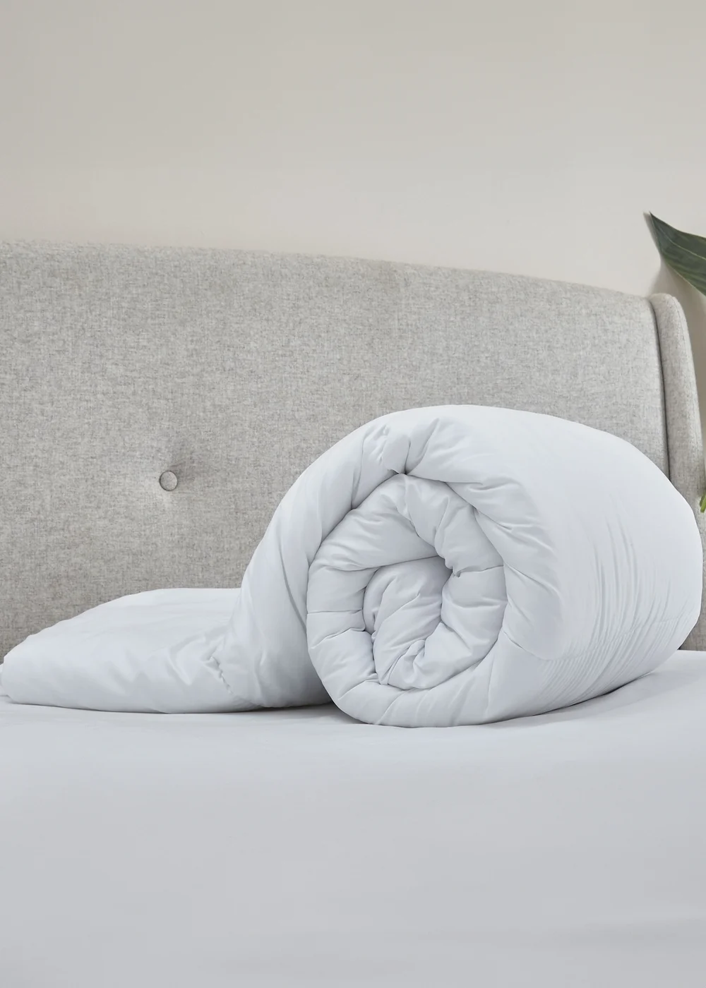 Catherine Lansfield So Soft Hollowfibre 15 Tog Duvet - Single Image 1