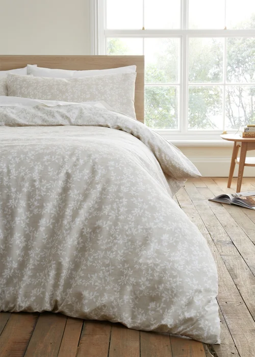 Bianca Fine Linens Shadow Leaves 200 Thread Count Cotton Reversible Duvet Cover Set Natural - Single Image 4