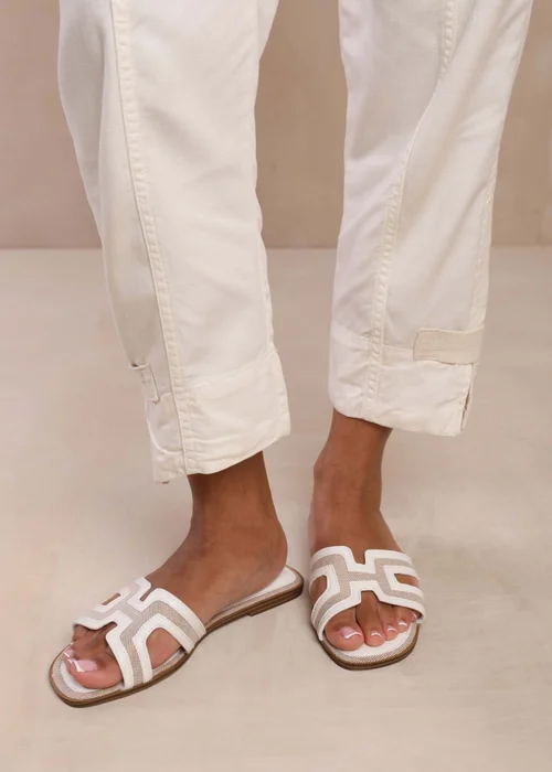 Where's That From Surge White Pu Cut Out Strap Sandals - Size 3 Image 3