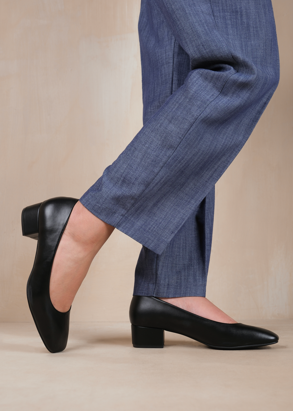 Where's That From Seattle Black Pu Square Toe Block Heels - 7 Image 3