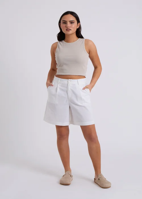 Urban Bliss White Linen Blend Short - 8 Image 3