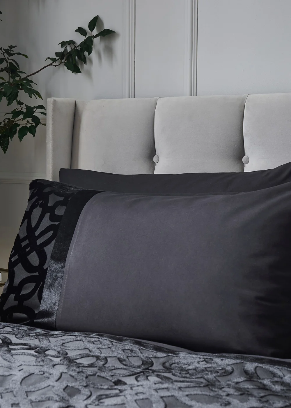 Catherine Lansfield Lattice Cut Velvet Duvet Cover Set Black - Double Image 2