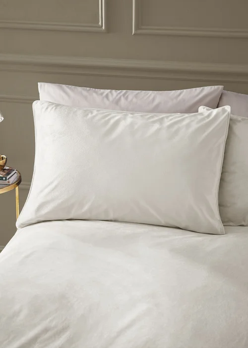 Catherine Lansfield Kingsley Soft Matt Velvet Double Duvet Cover Set Cream - Single Image 3