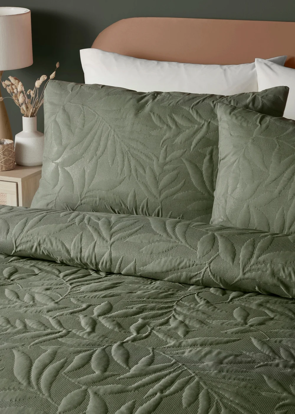 Serene Luana Dark Green Peach Finish Duvet Cover Set - Double Image 2