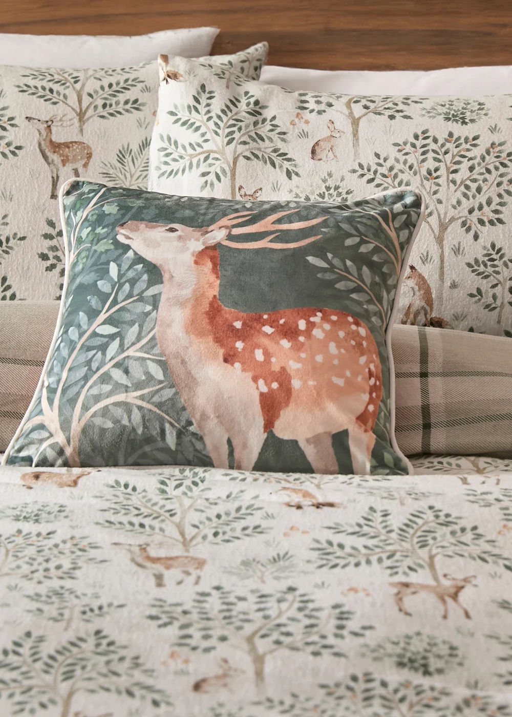 Dreams & Drapes Lodge Forest Animals Christmas Green Filled Cushion (43cm x 43cm) - 43W X 43D Image 4