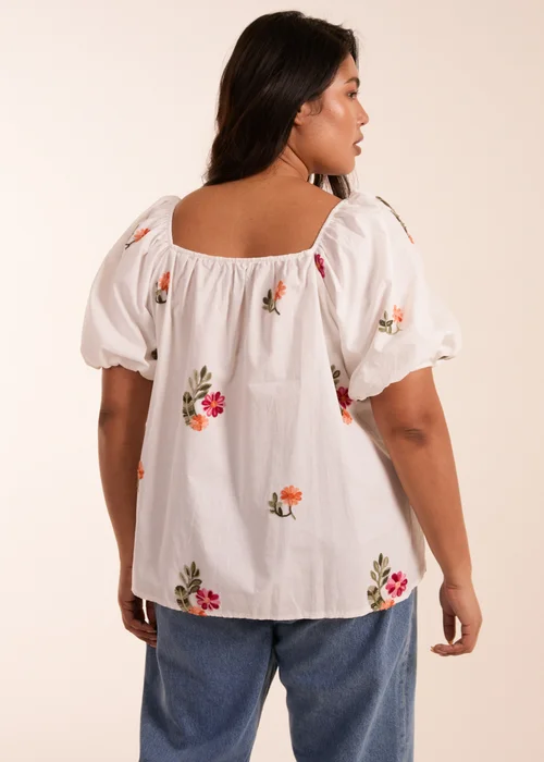 Blue Vanilla White Curve Milkmaid Flower Embroidered Top - Size 18-20 Image 2
