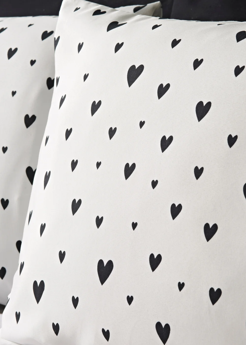 Black & White Heart Duvet Set - Single Image 2