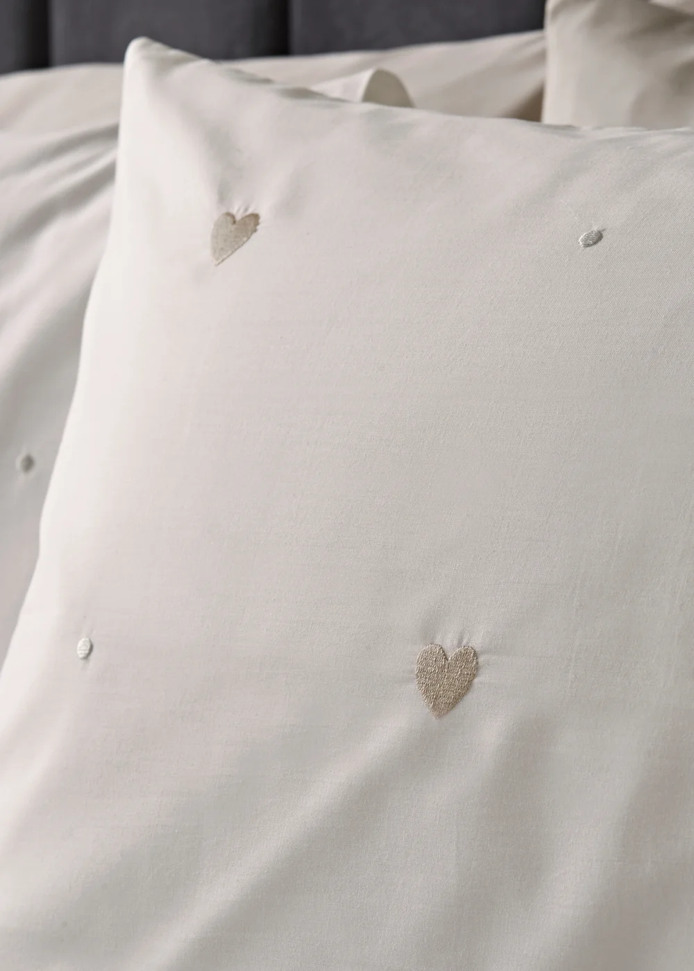 Natural Embroidery Heart Duvet Set - Double Image 2