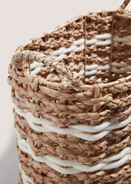 Narrow Rectangular Curve Basket Image 2