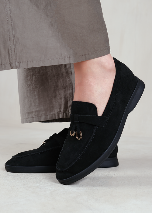 Where's That From Black Suede Pegasus Slip On Trim Loafers - Size 8 Image 3