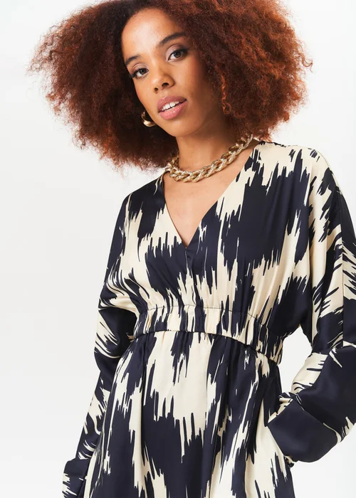 Gini London Mono Abstract Print Elasticated Waist Midi Dress - 12 Image 3