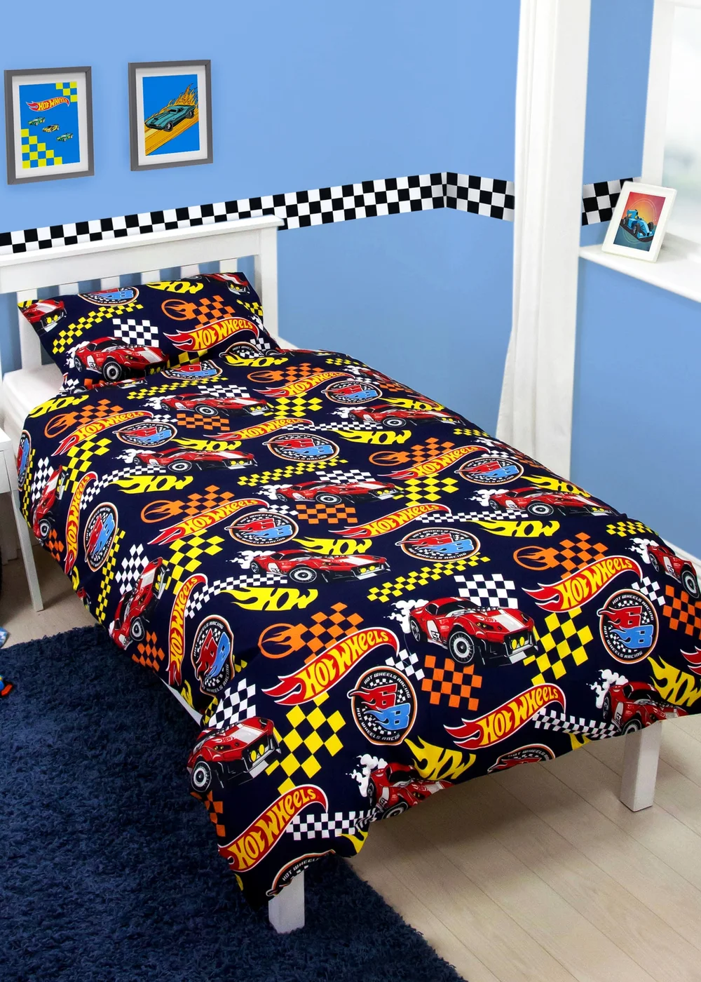Hot Wheels Racer Reversible Duvet Cover Set - Single Image 2
