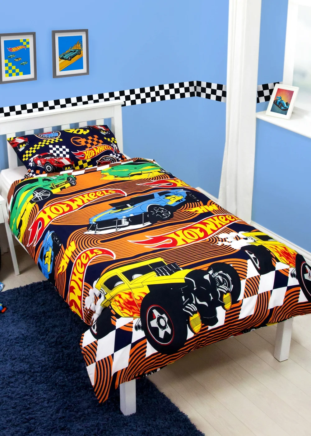 Hot Wheels Racer Reversible Duvet Cover Set - Single Image 1