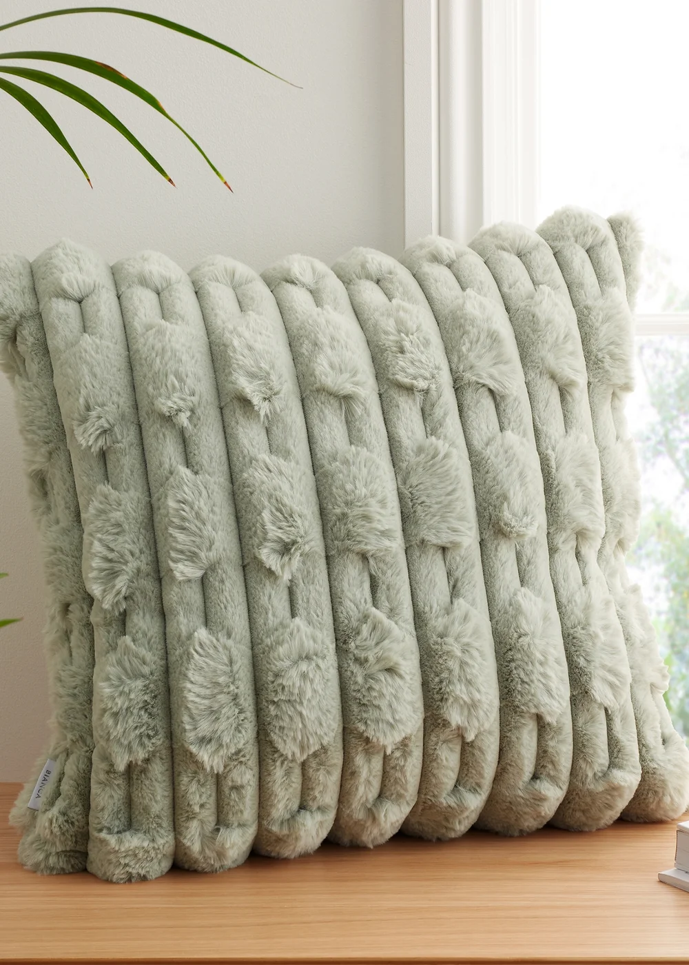 Bianca Fine Linens So Soft Carved Faux Fur Cushion (50x50cm) - One Size Image 2
