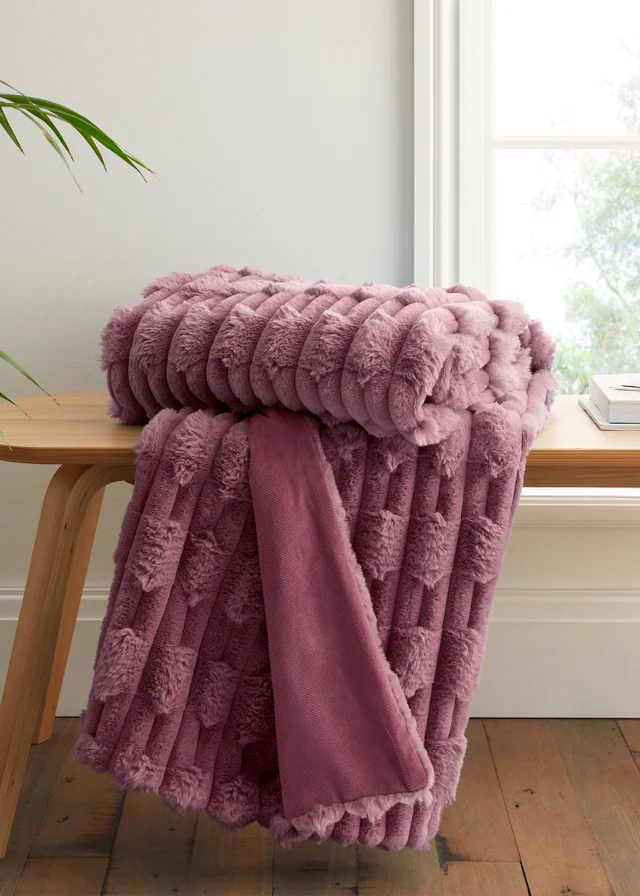 Bianca Fine Linens So Soft Carved Faux Fur Blanket Throw (150x200 cm)
