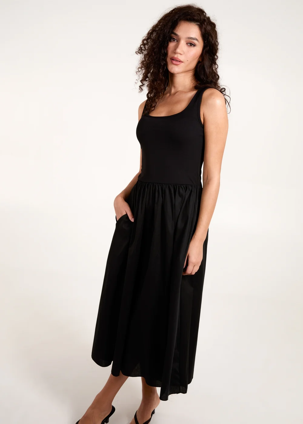 Blue Vanilla Black Square Neck Sleeveless Midi Pocket Dress - One Size Image 4