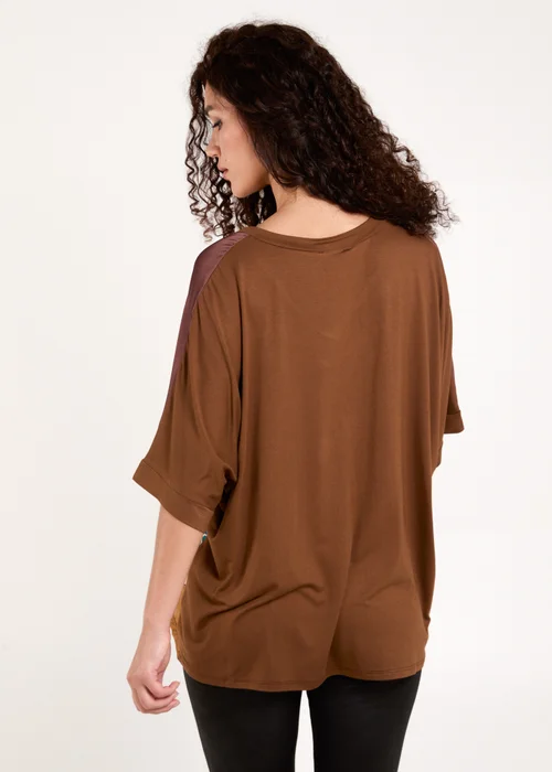 Blue Vanilla Chocolate Satin Viscose Back Print Top - One Size Image 3