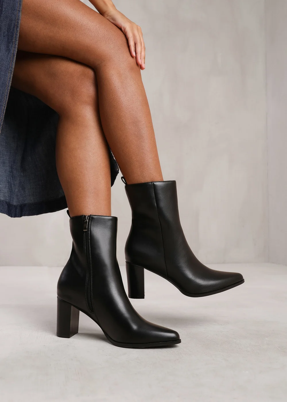 Where's That From North Black Block Heel Ankle Boots - Size 6 Image 1