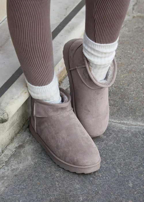 Linzi Ultra Mini Addy Grey Faux Suede Faux Fur Lined - Size 5 Image 1