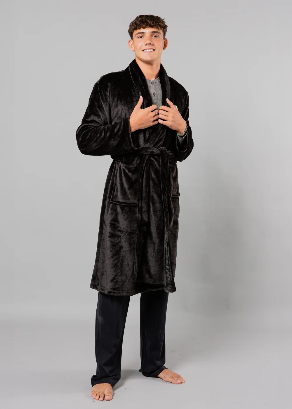 Tokyo Laundry Black Plush Shawl Collar Dressing Gown - Large Image 3