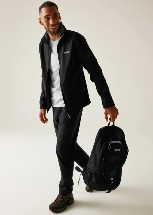 Regatta Black Men's Cera V Water Repellent Softshell Jacket - 2XL Image 3