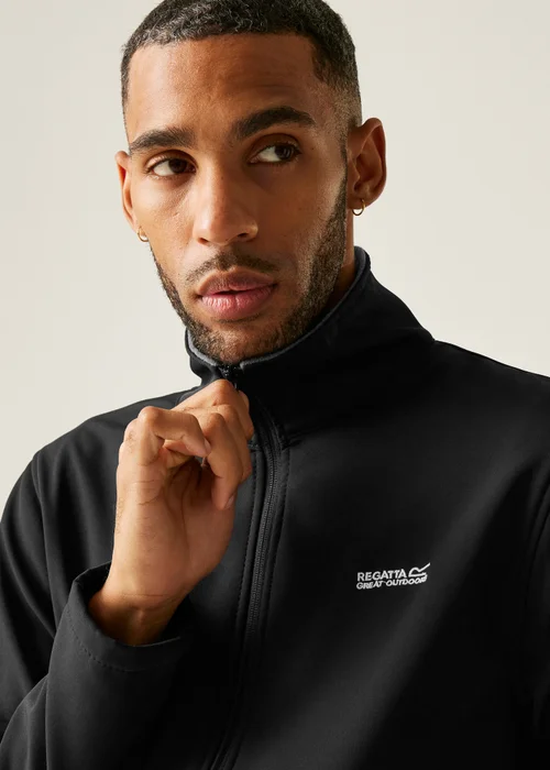 Regatta Black Men's Cera V Water Repellent Softshell Jacket - 2XL Image 4