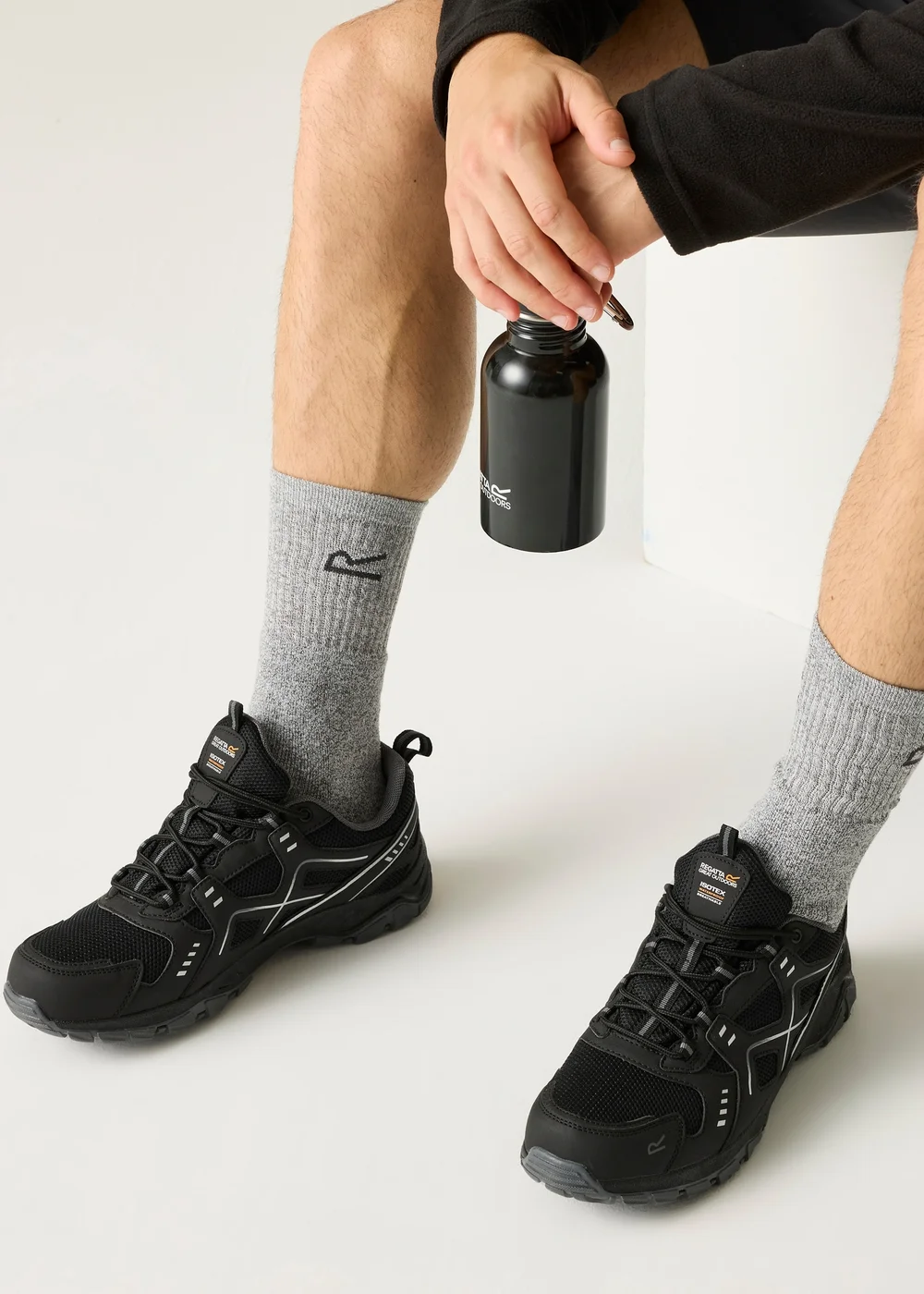 Regatta Black Granit Vendeavour Waterproof Isotex Walking Shoes - Size 9 Image 2