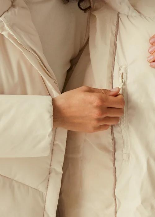 Regatta White Women's Nurie Water Repellent Jacket - 16 Image 4