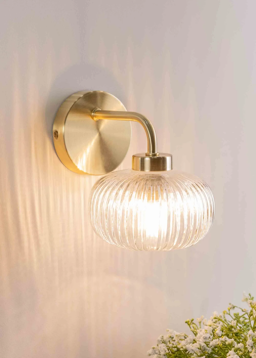 ValueLights Amaia Brushed Gold Wall Light with Clear Globe Shade - One Size Image 2