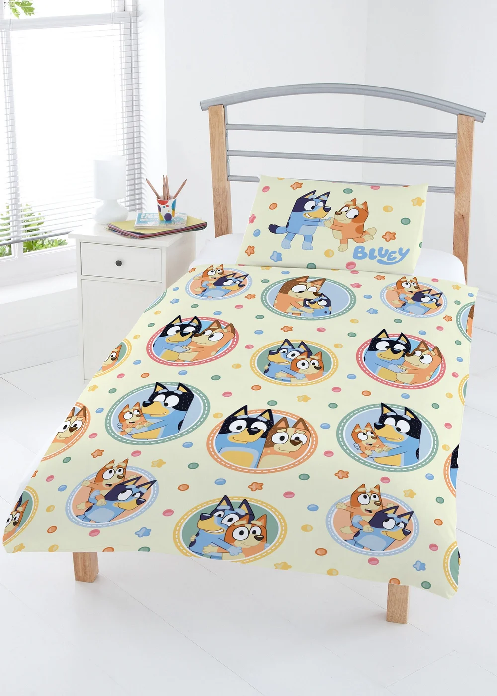 Bluey Cream Duvet Set - Junior Image 2