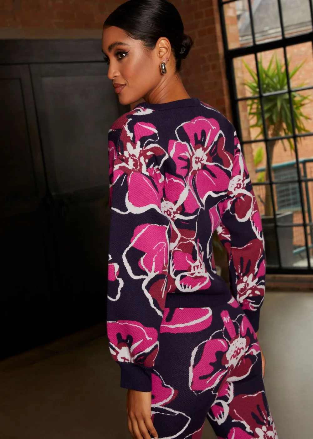 Chi Chi London Navy Abstract Floral Jumper - S Image 2