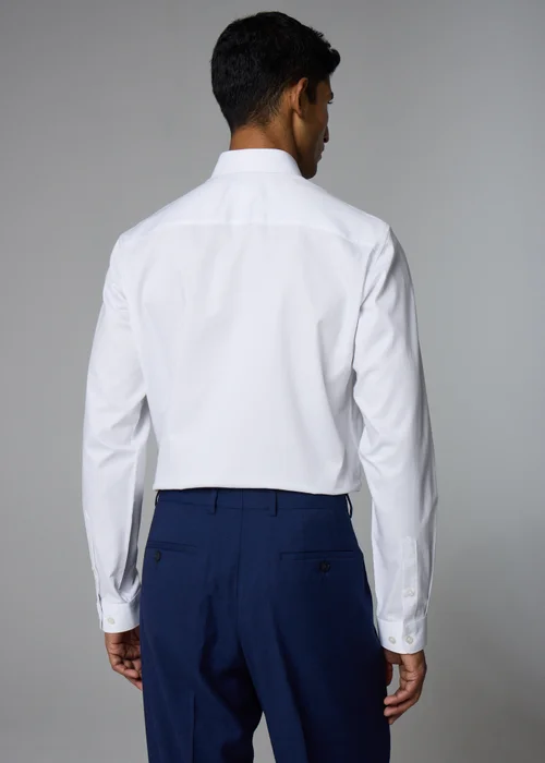 Taylor & Wright White Herringbone Regular Fit Shirt - Small Image 3