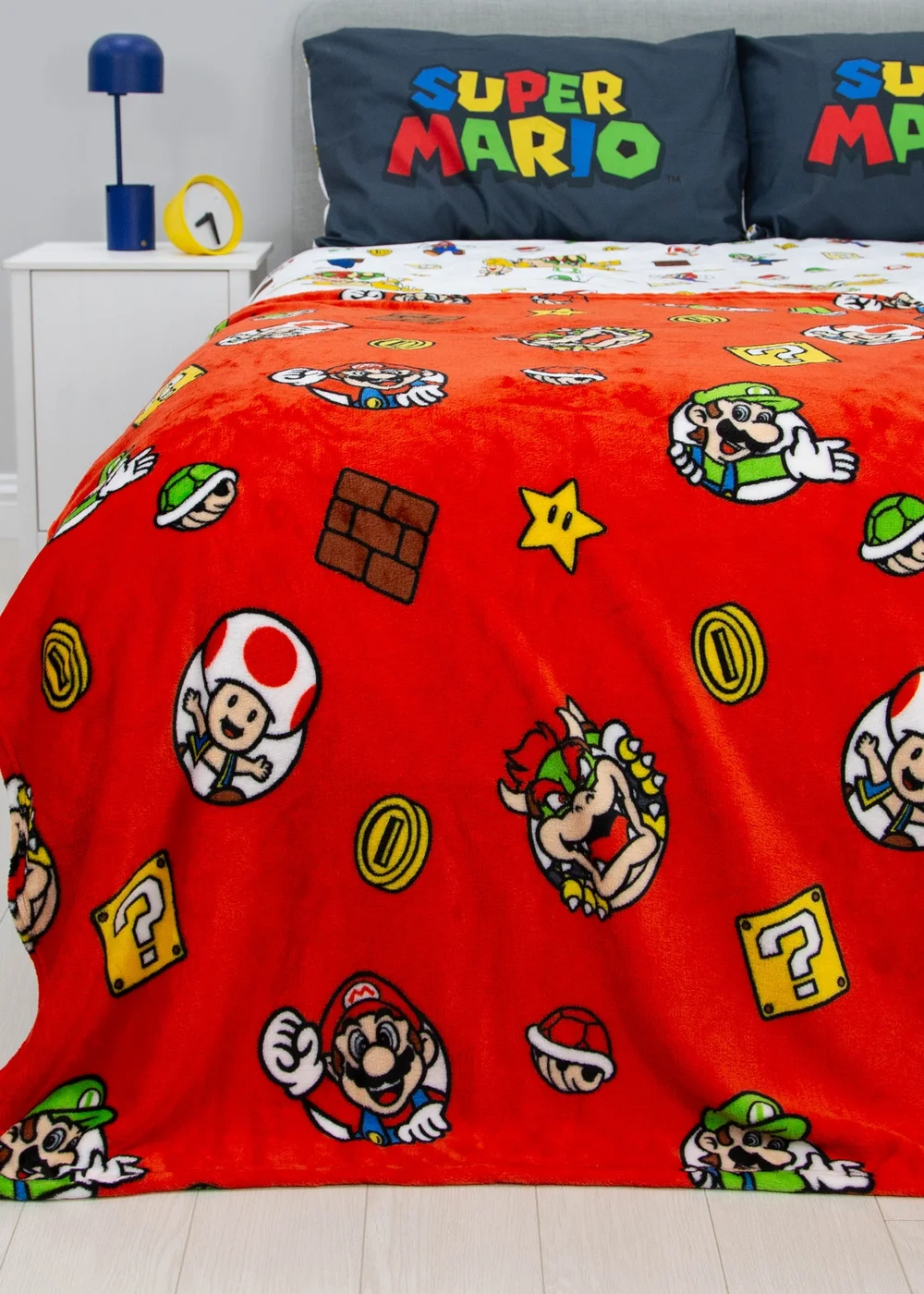 Super Mario Red Here We Go Fleece Throw - One Size Image 3