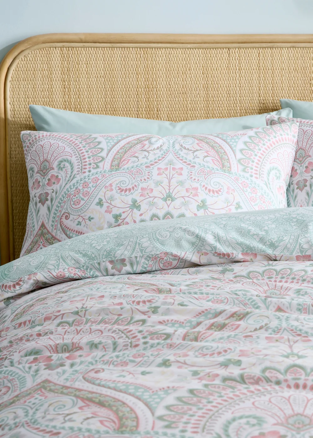 Dreams & Drapes Design Palais Reversible Green Duvet Cover Set - Single Image 2