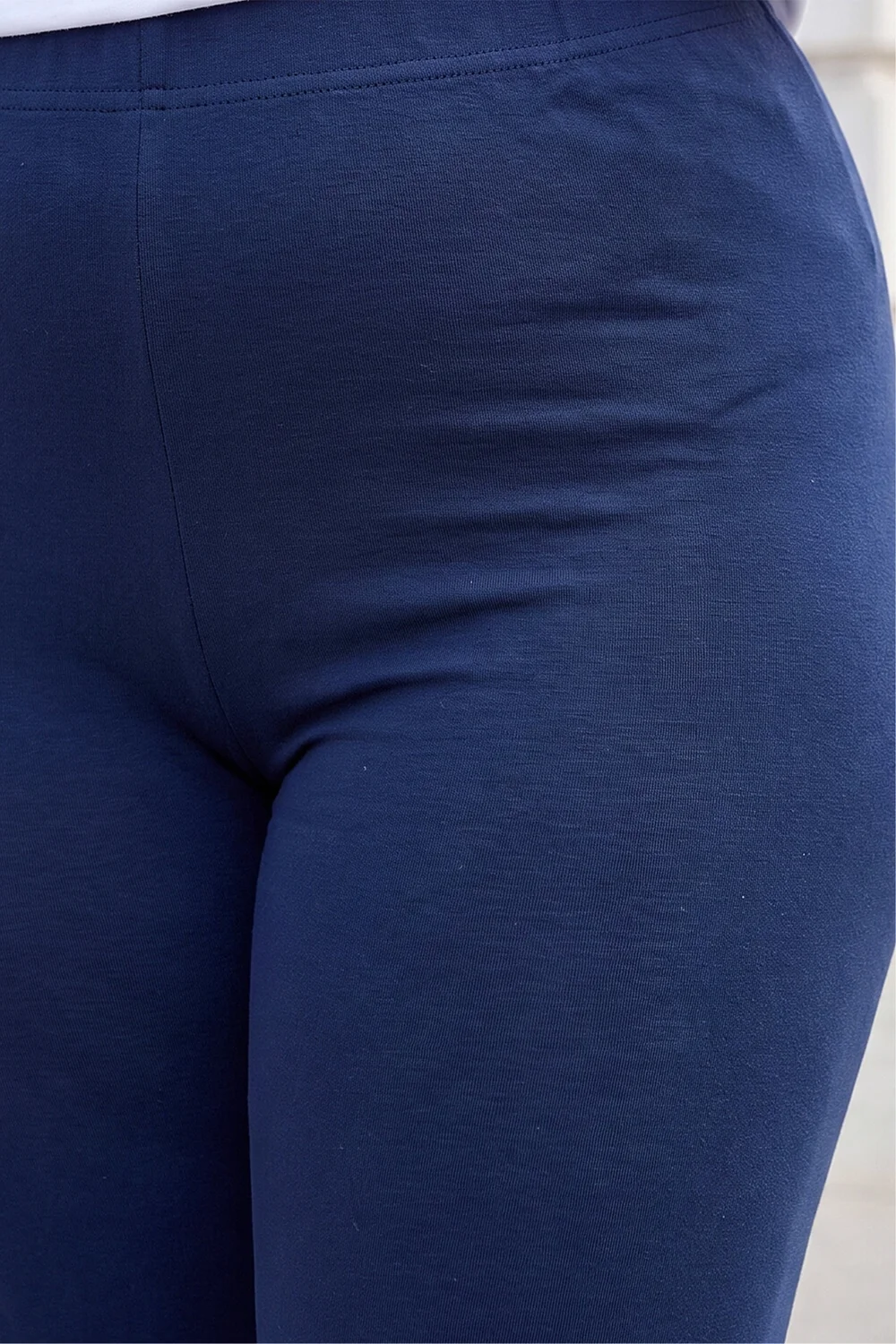 Roman Navy Curve Plain Elastic Waist Cropped Leggings - 18 Image 4
