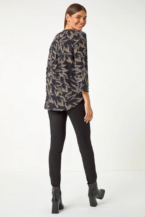 Roman Beige Textured Abstract Print V-Neck Stretch Shirt - Size 18 Image 4