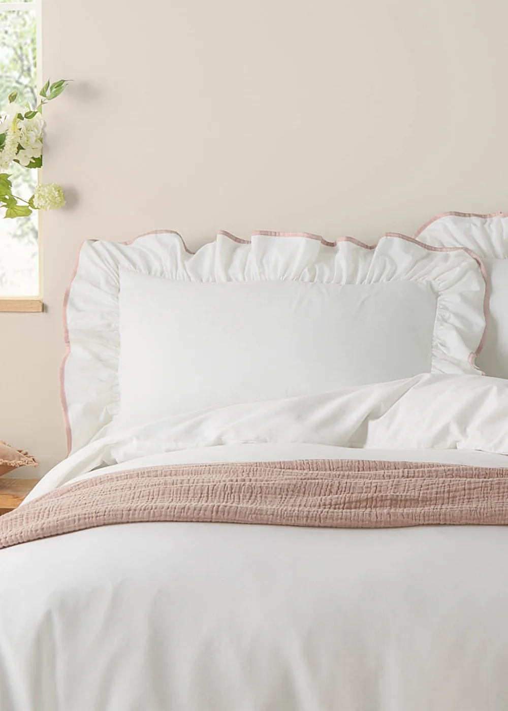 Wylder Blousey Ruffled Cotton Pillowcase - 74cm x 50cm Image 2