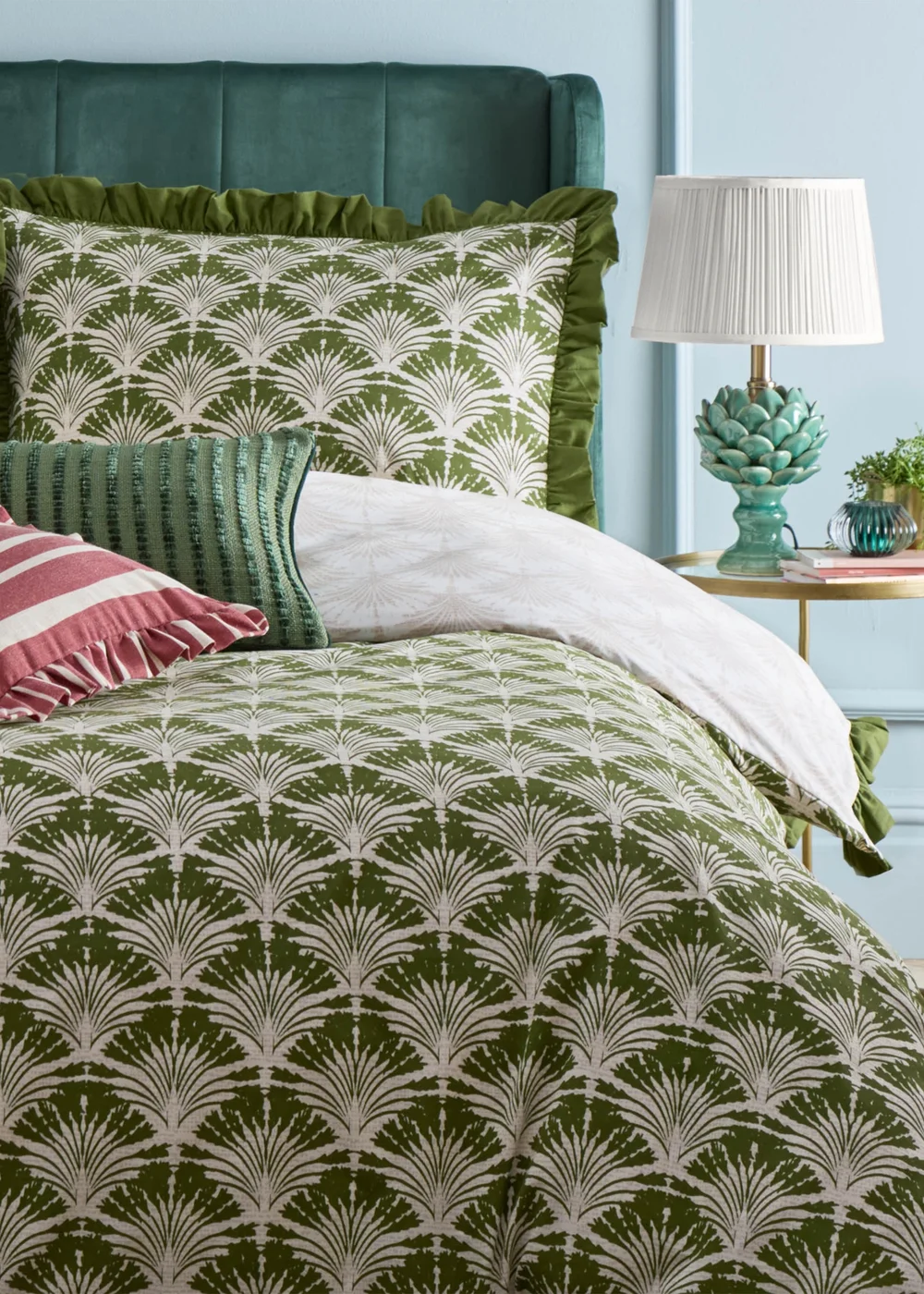 furn. Deco Palm Printed Ruffle Duvet Cover Set - Single Image 2