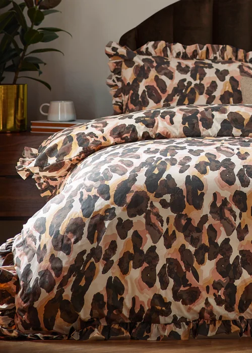 furn. Leopard Printed Frill Trim Duvet Cover Set - Single Image 3