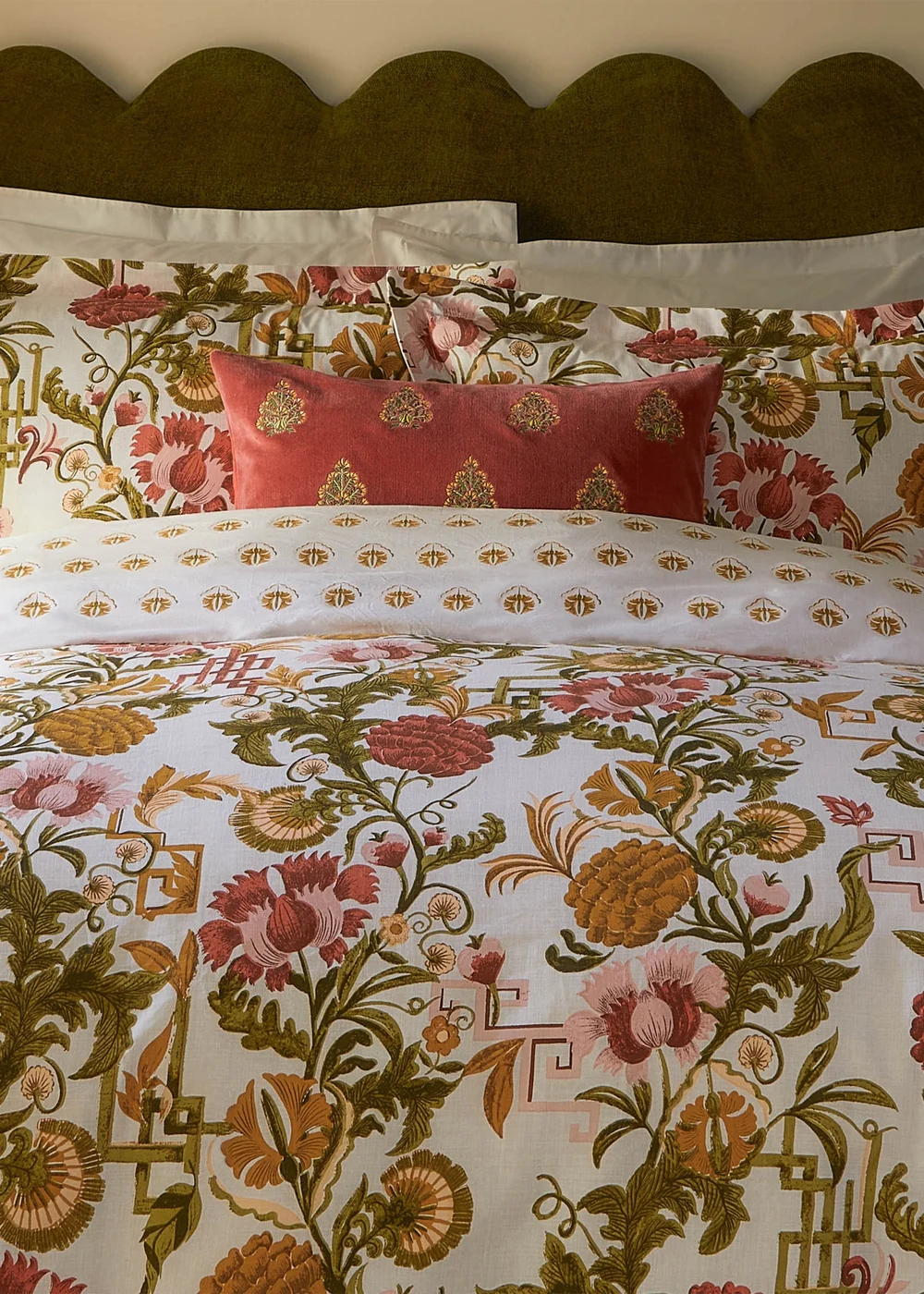 1973 Ishana Reversible Floral Duvet Cover Set - Single Image 2