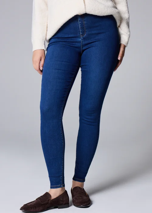 Darkwash Jessie Skinny Jeans - Size 08 29 leg Image 3