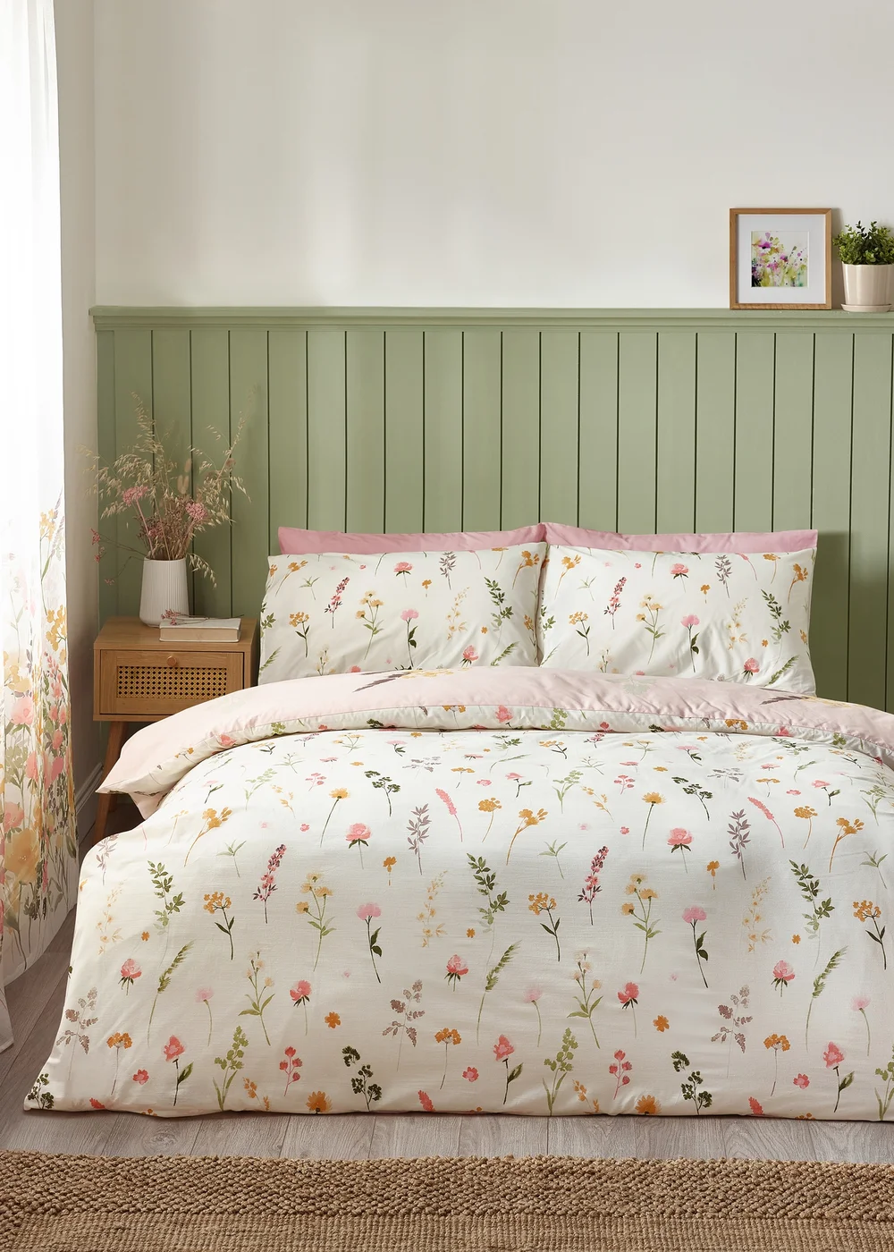 Catherine Lansfield Countryside Floral Reversible Duvet Cover Set Pink - Single Image 2