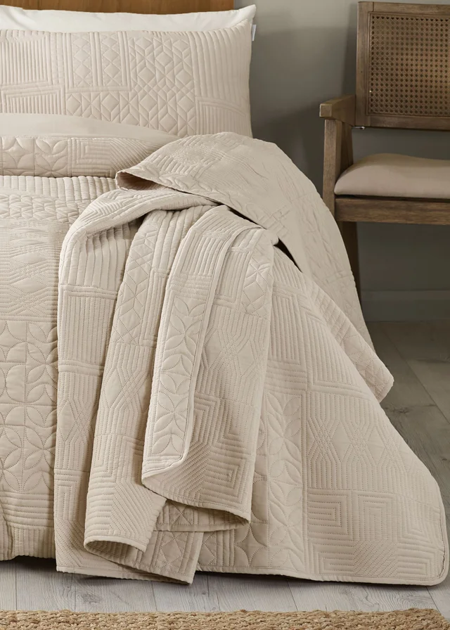 Catherine Lansfield Folkstone Geo 220x230cm Bedspread