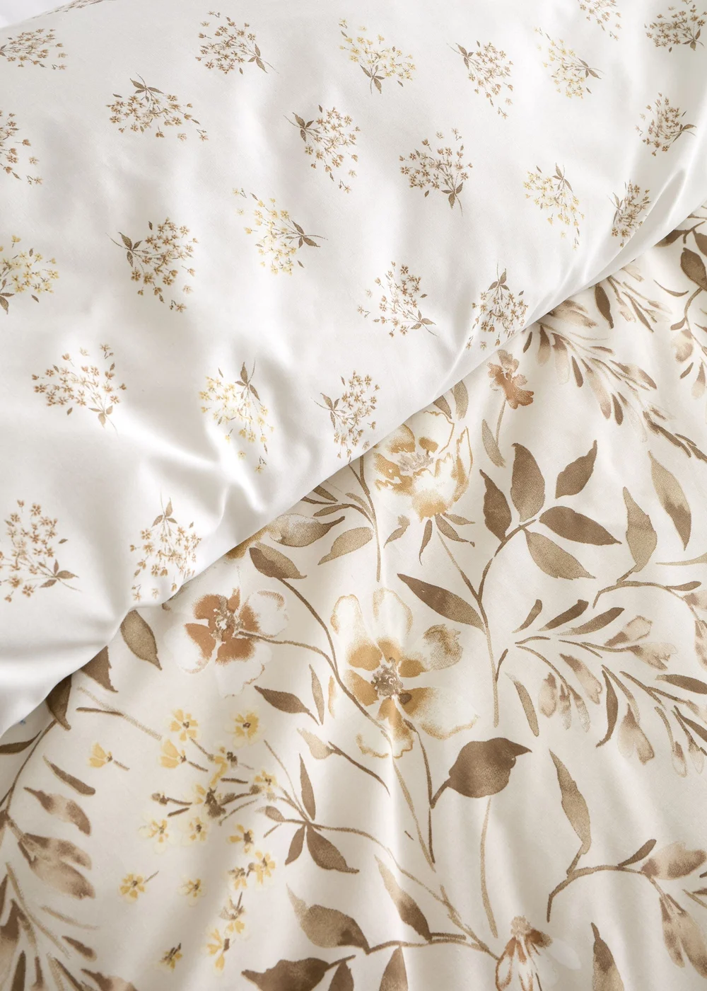 Catherine Lansfield Isadora Floral Reversible Duvet Cover Set Natural - Single Image 4