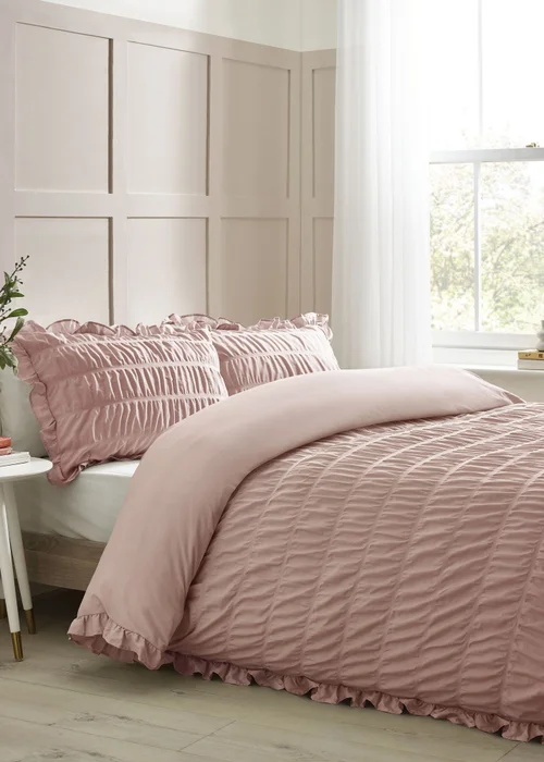 Catherine Lansfield Seersucker Frill Duvet Cover Set Pink - Single Image 1