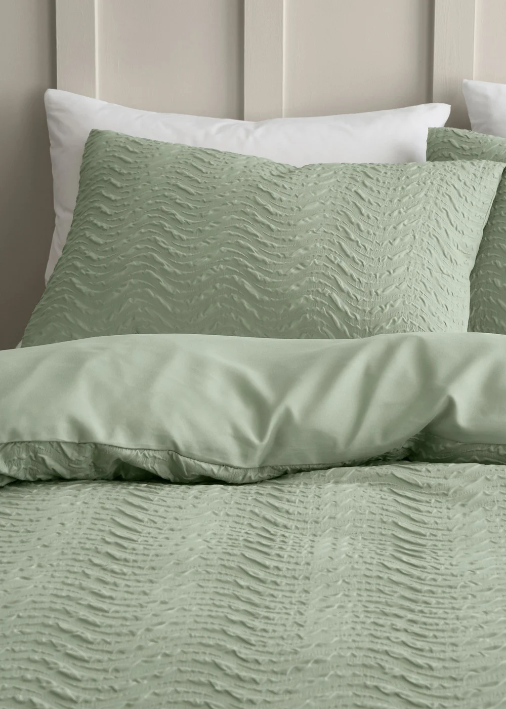 Catherine Lansfield Heatset Wave Duvet Cover Set Mint Green - Single Image 2