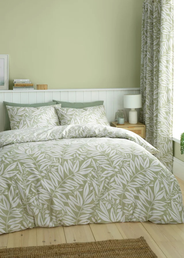 Catherine Lansfield Sorrel Leaf Reversible Duvet Cover Set Green