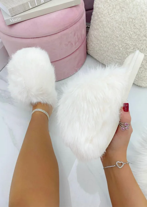 Love Lemonade White Ultimate Cosy Fluffy Slippers - Size 5 Image 2