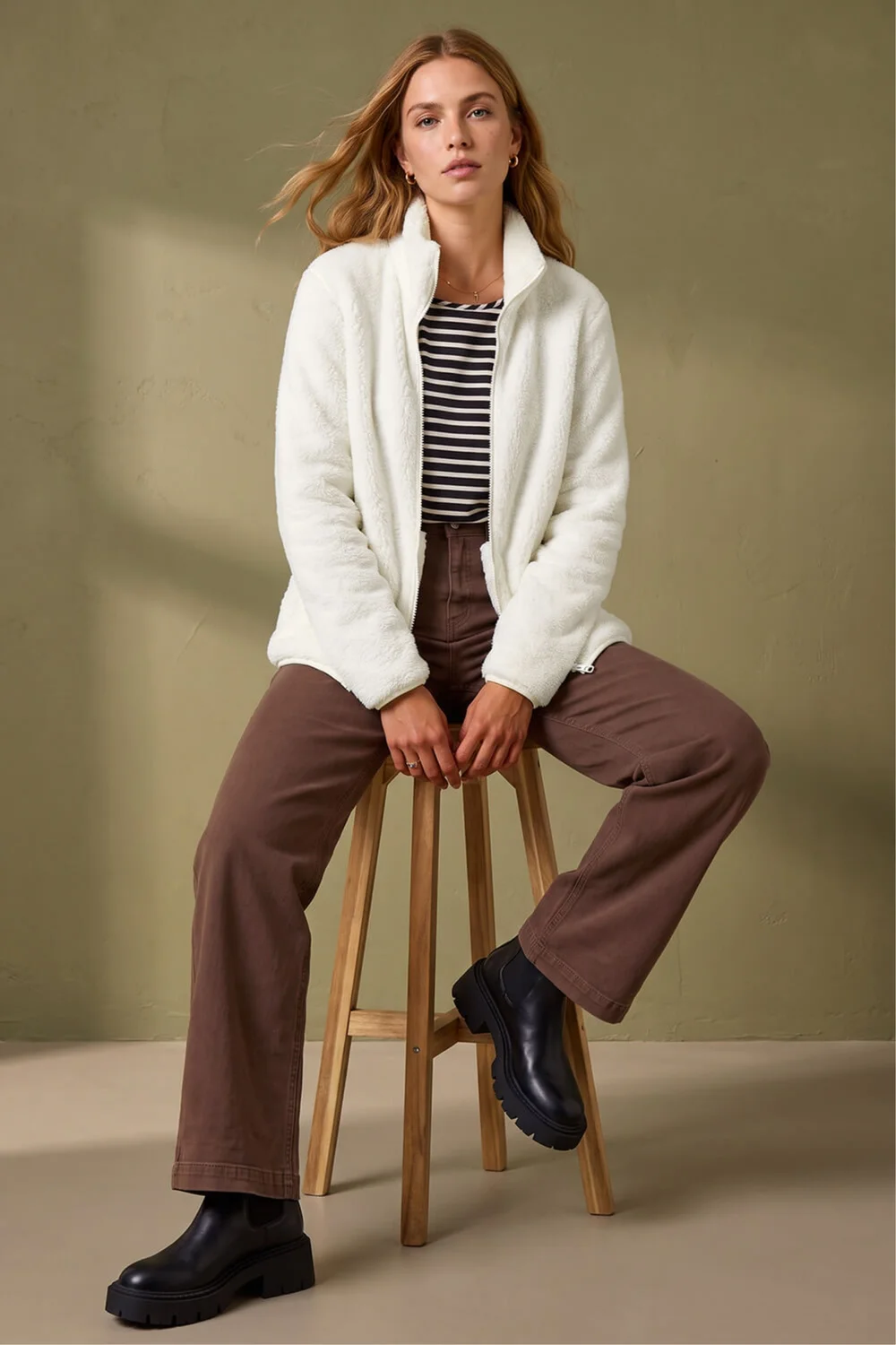 Roman White Soft Sherpa Fleece Jacket - XL Image 1