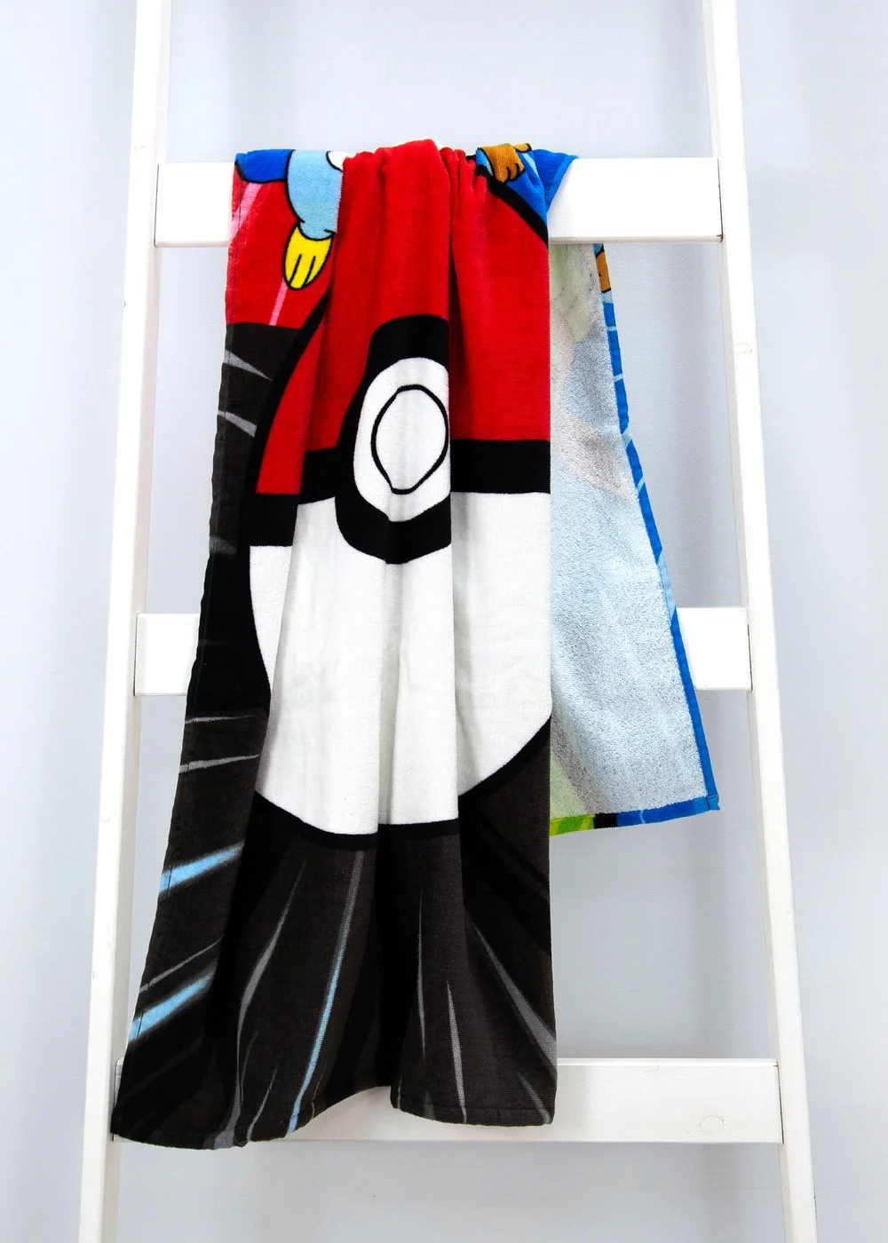 Pokémon Red Unite Beach Pool Towel - One Size Image 2